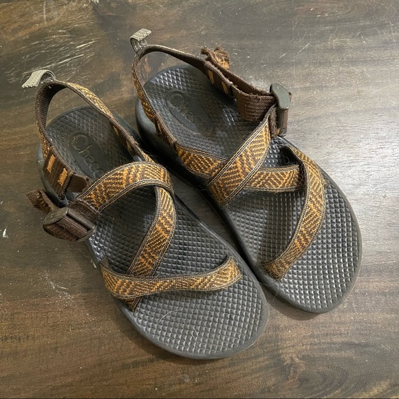 Chaco youth size 3 big kid sandals. Great condition. - Picture 1 of 2